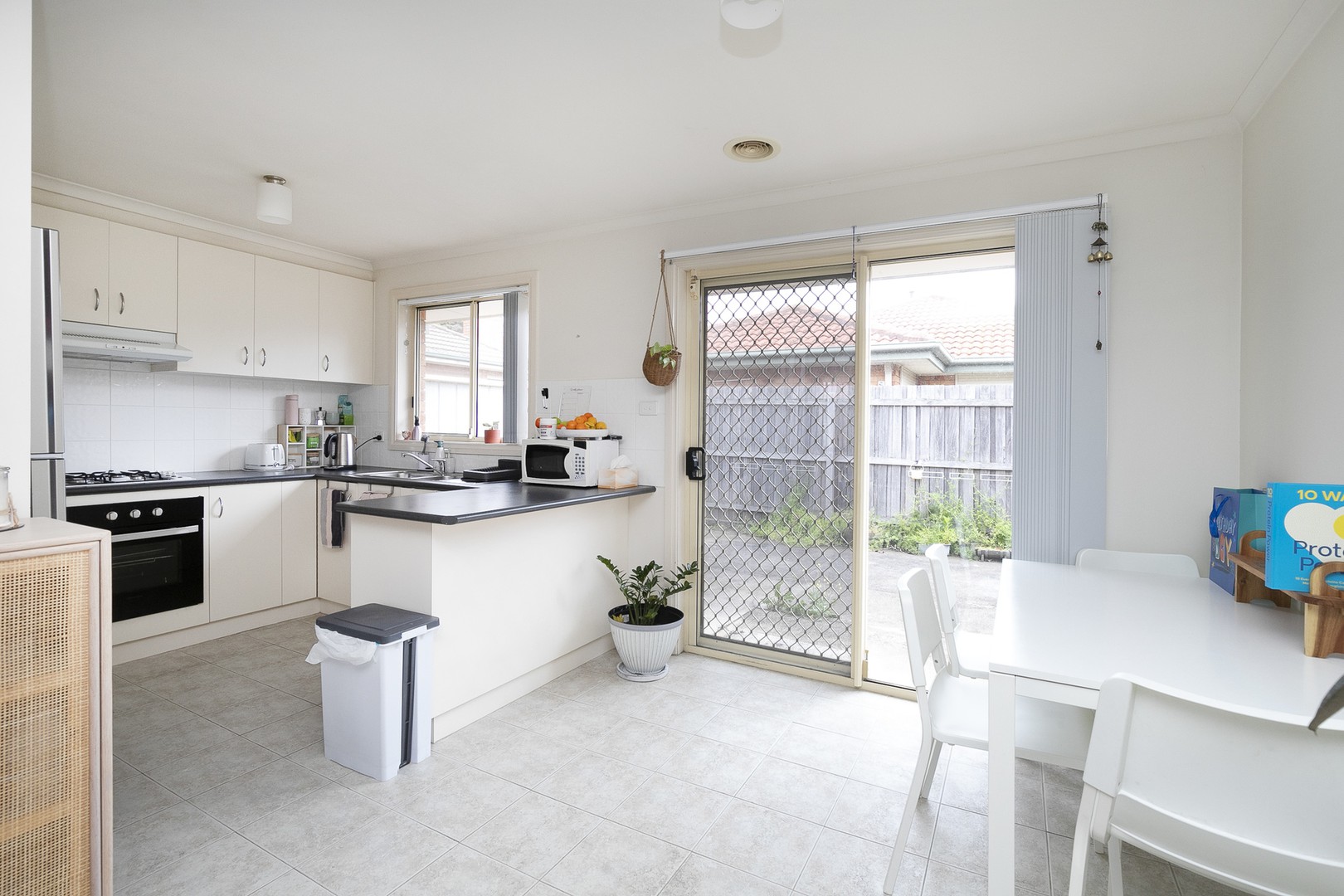 2/11 Conrad Street, St Albans, VIC 3021, St Albans - Thumbnail 4