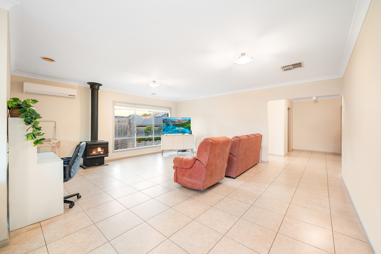 2/11 Dunraven Court, Sydenham, VIC 3037, Sydenham - Thumbnail 3