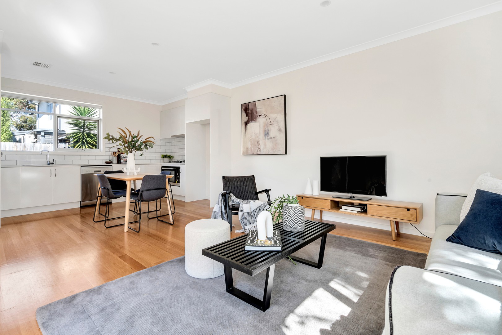 2/11 Grange Road, Airport West, VIC 3042, Airport West - Thumbnail 4