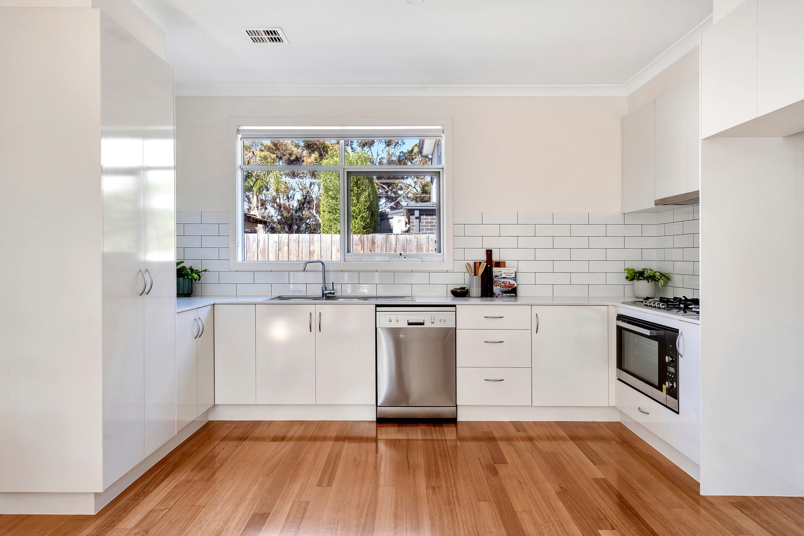 2/11 Grange Road, Airport West, VIC 3042, Airport West - Thumbnail 5