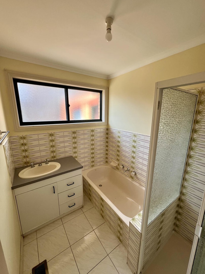 2/11 Green Valley Grove, Meadow Heights, VIC 3048, Meadow Heights - Thumbnail 4