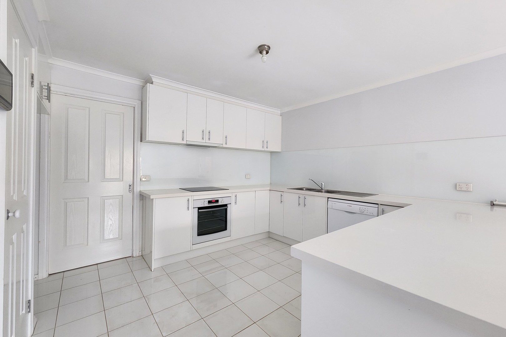 2/11 Jade Way, Hillside, VIC 3037, Hillside - Thumbnail 3