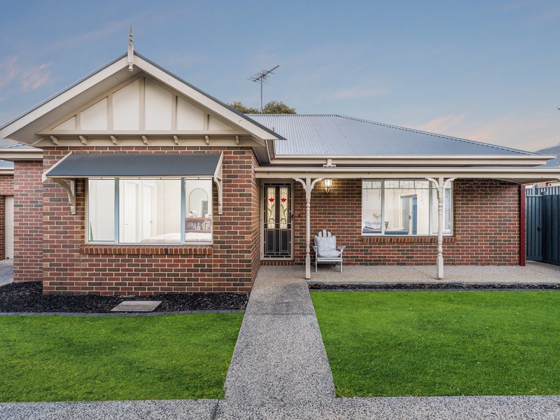 2/11 Laura Avenue, Belmont, VIC 3216 - Image - 24/02/2026