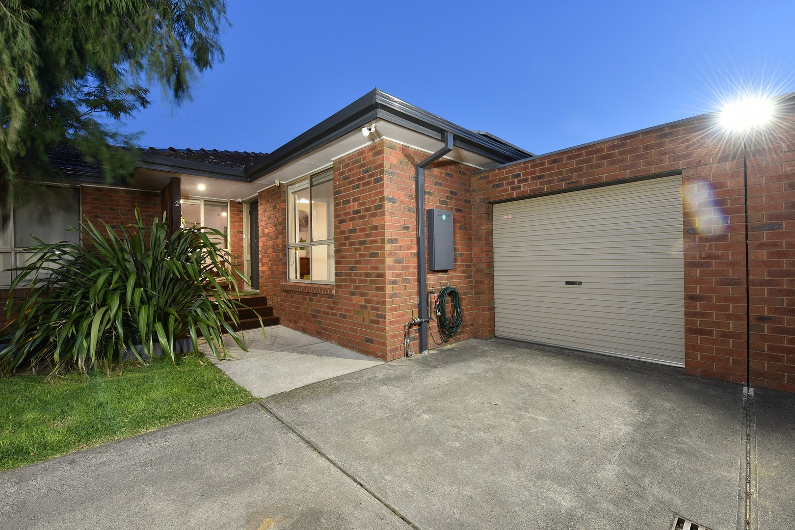 2/11 Luke Street, Reservoir, VIC 3073, Reservoir - Thumbnail 2
