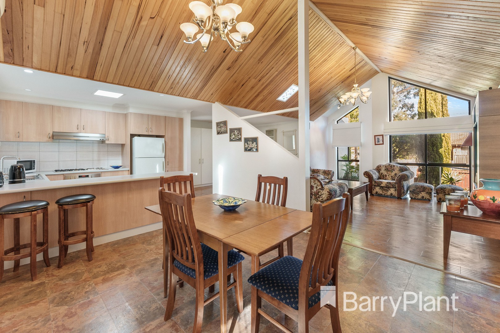2/11 MacAlister CourtWerribee, VIC 3030, Werribee - Thumbnail 3