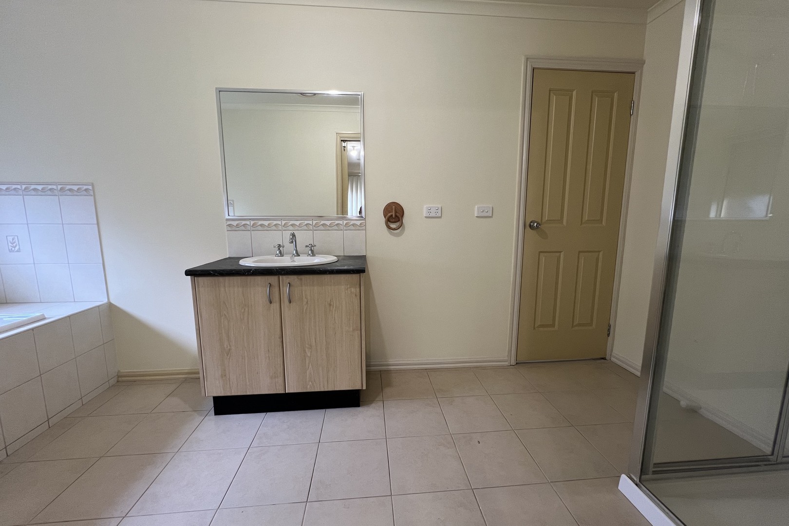 2/11 Nariel Road, Kings Park, VIC 3021, Kings Park - Thumbnail 8