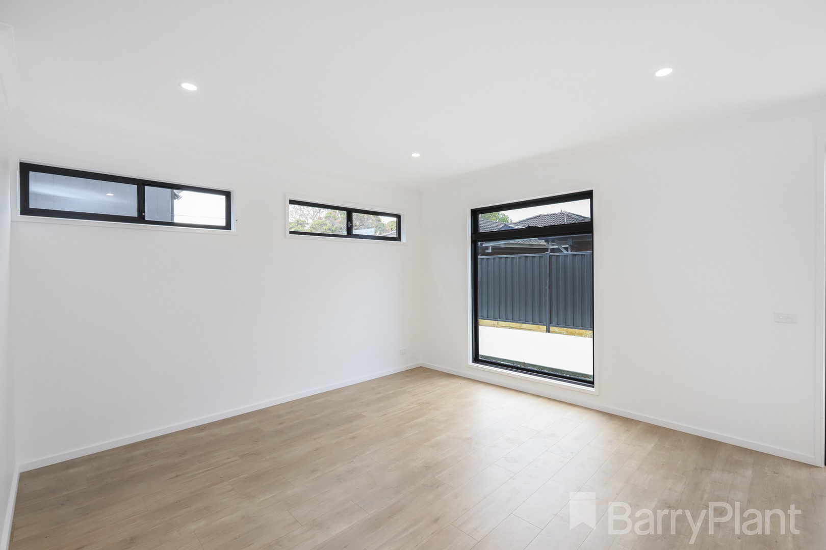 2/11 Phoenix Street, Sunshine North, VIC 3020, Sunshine North - Thumbnail 2