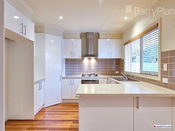 2/11 Roycroft Close, Glen Waverley, VIC 3150, Glen Waverley - Thumbnail 3
