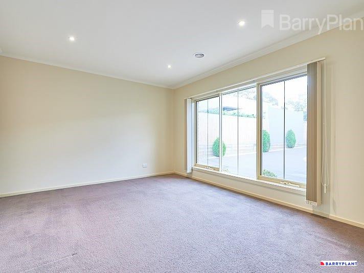 2/11 Roycroft Close, Glen Waverley, VIC 3150, Glen Waverley - Thumbnail 6