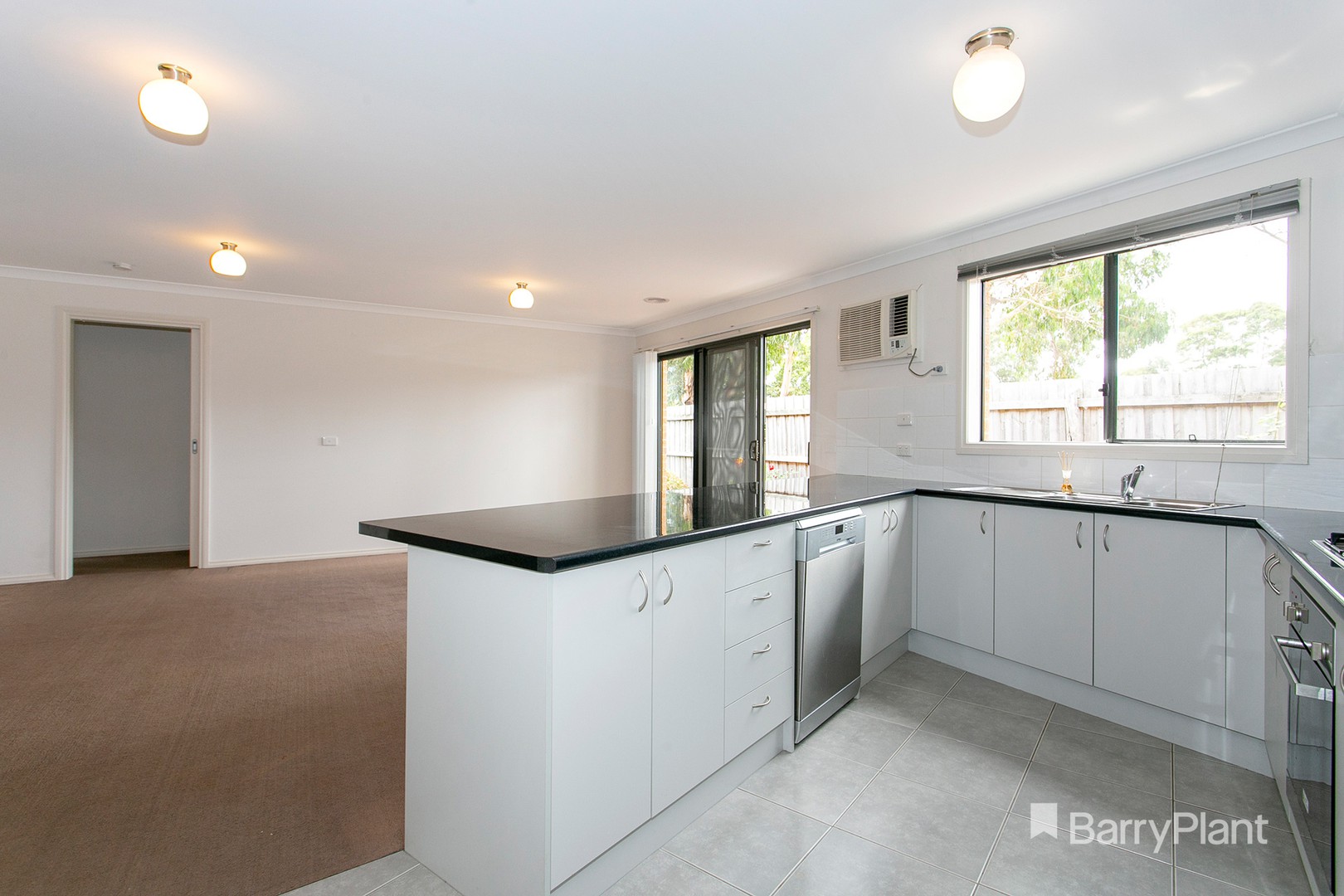 2/11 Templeton Crescent, Pakenham, VIC 3810, Pakenham - Thumbnail 4