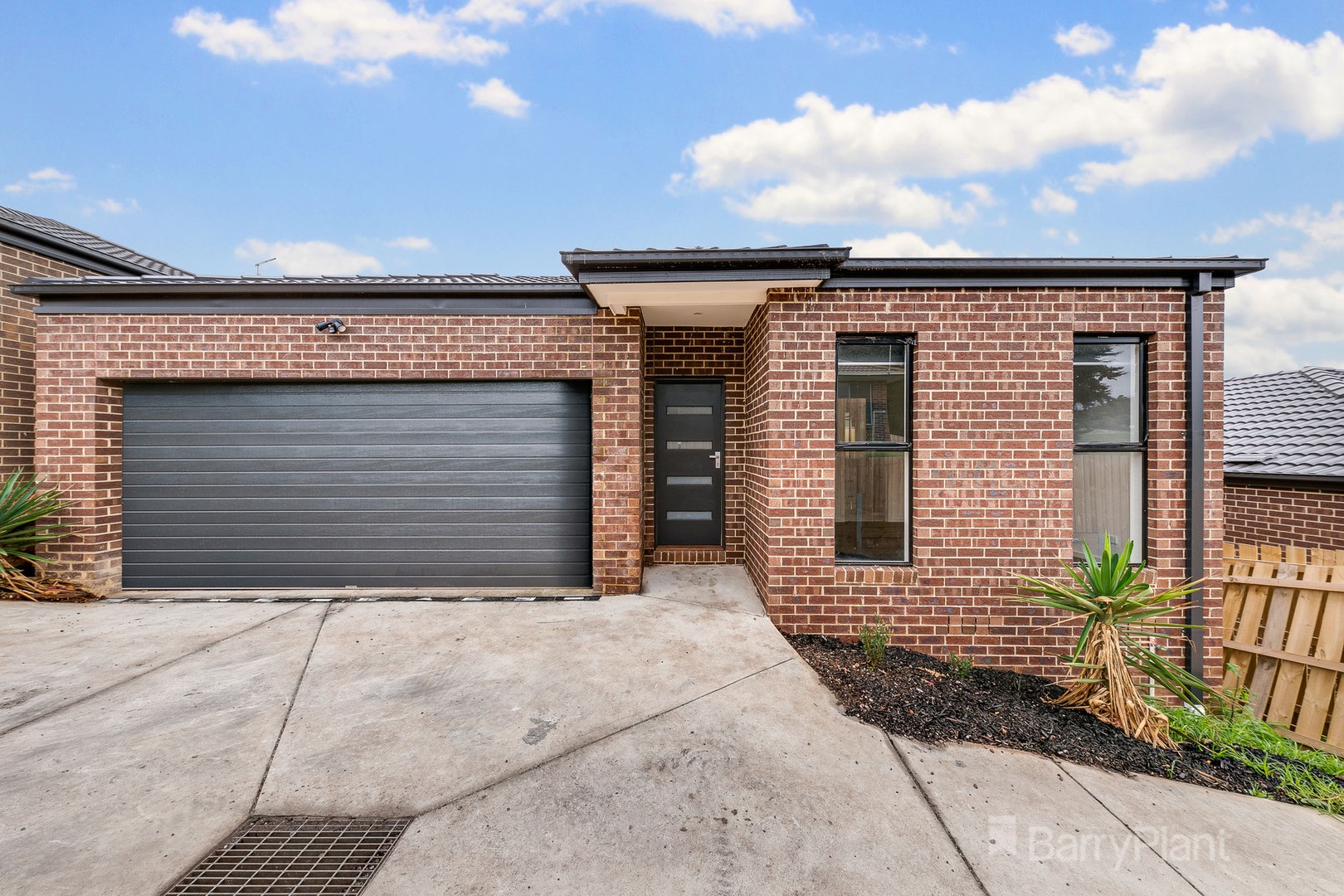 2/11 Vivian Court, Drouin, VIC 3818 - Thumbnail 1 - 04/01/2022