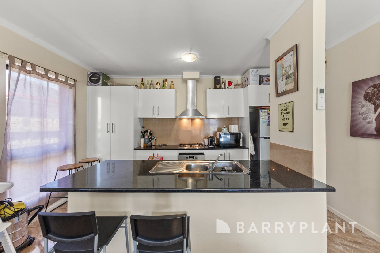 2/110 William Street, St Albans, VIC 3021 - Thumbnail 2 - 10/12/2024