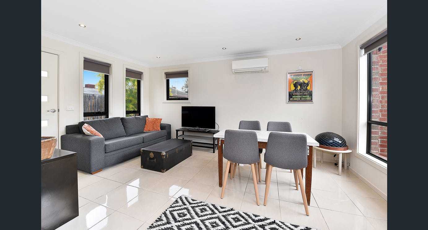 2/111 St Vigeons Road, Reservoir, VIC 3073, Reservoir - Thumbnail 2