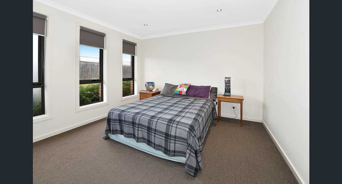 2/111 St Vigeons Road, Reservoir, VIC 3073, Reservoir - Thumbnail 4