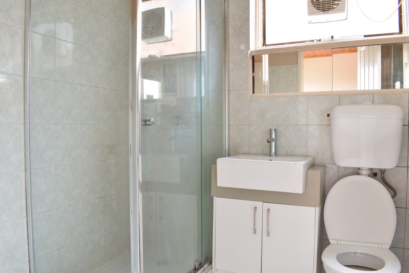 2/112 Ballantyne Street, Thornbury, VIC 3071, Thornbury - Thumbnail 5