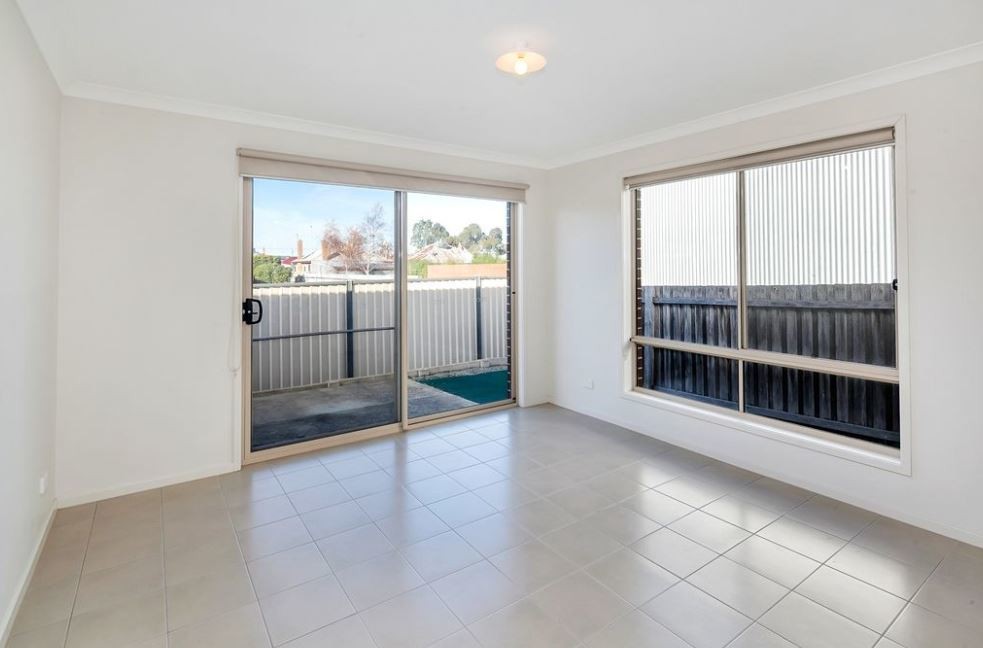 2/113 Spencer Street, Sebastopol, VIC 3356, Sebastopol - Thumbnail 4