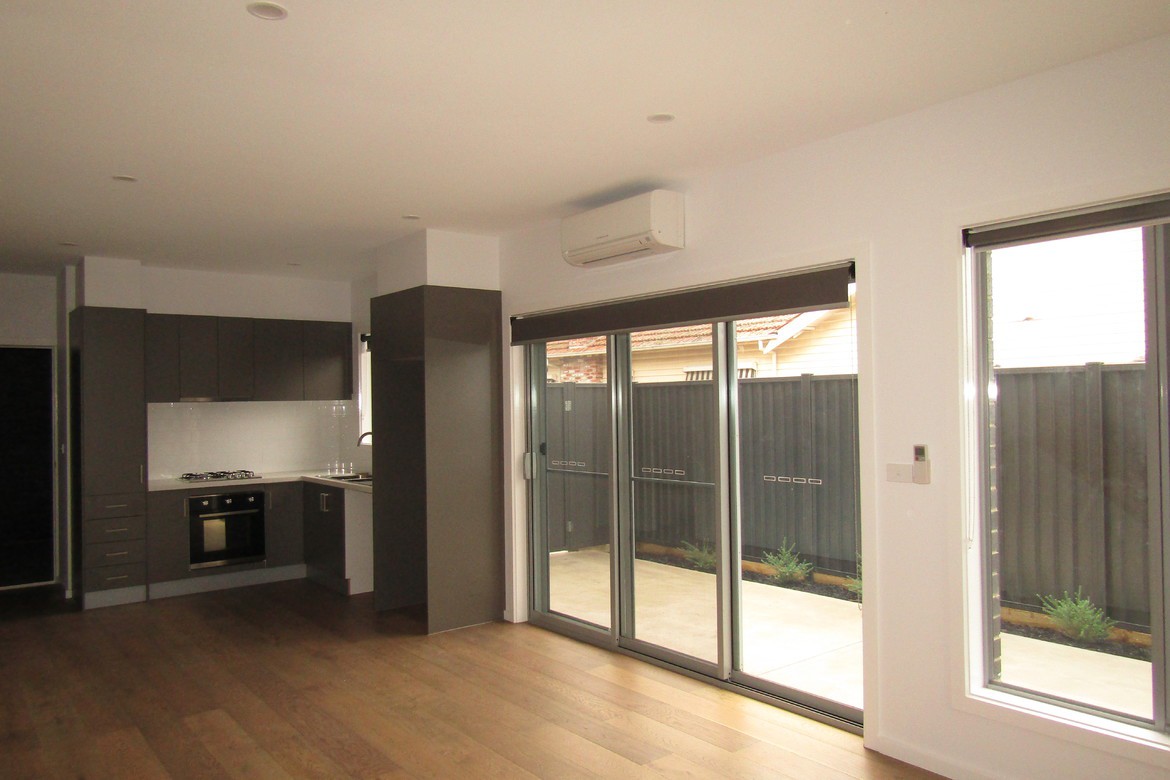 2/114 Crookston Road, Reservoir, VIC 3073, Reservoir - Thumbnail 3