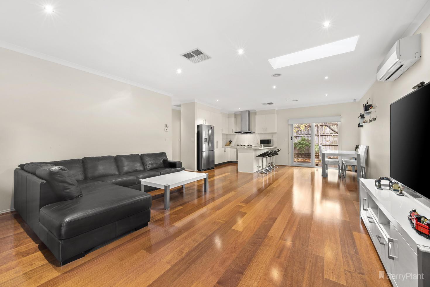 2/114 Ford Street, Ivanhoe, VIC 3079, Ivanhoe - Thumbnail 2