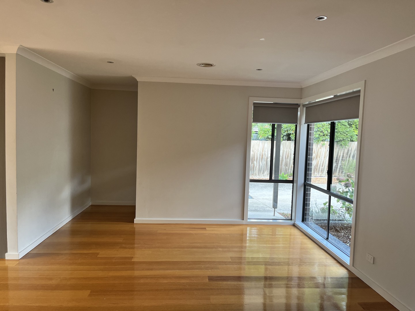 2/115 Cambridge Road, Mooroolbark, VIC 3138, Mooroolbark - Thumbnail 2