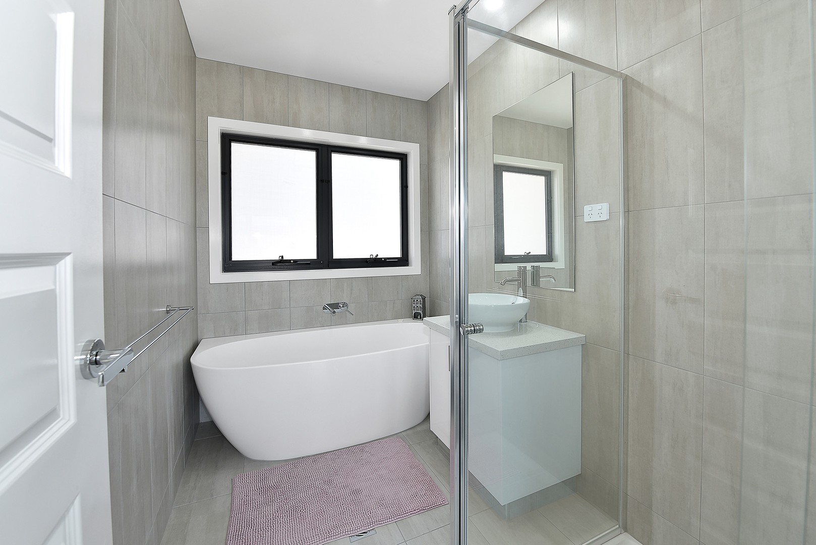 2/116 Allison Street, Sunshine West, VIC 3020, Sunshine West - Thumbnail 4