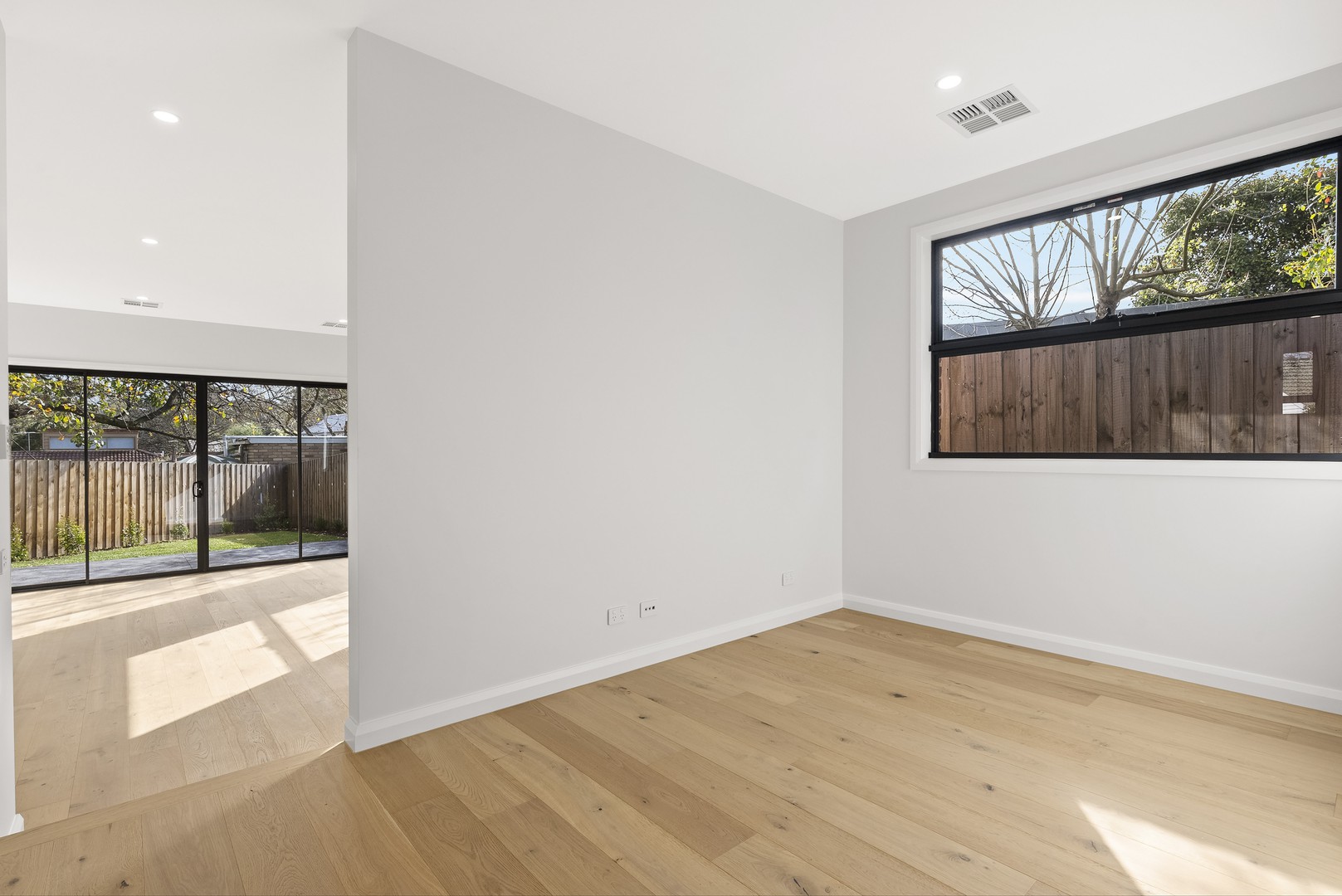 2/116 Cowin Street, Diamond Creek, VIC 3089, Diamond Creek - Thumbnail 3