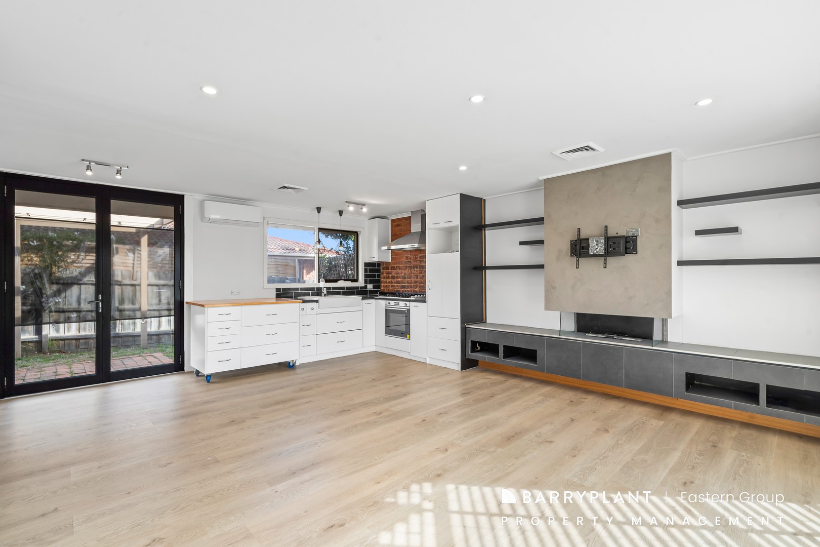 2/12-14 Franklin Road, Doncaster East, VIC 3109 - Thumbnail 2 - 11/07/2024