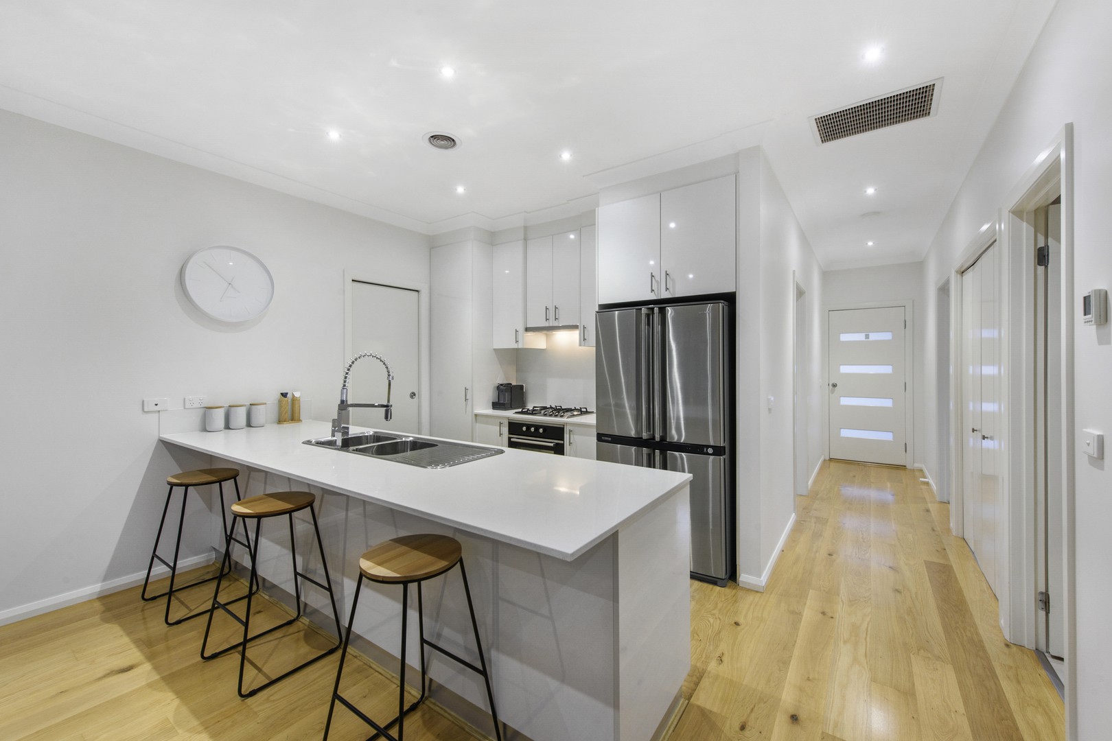 2/12 Beaumont CourtSydenham, VIC 3037, Sydenham - Thumbnail 2