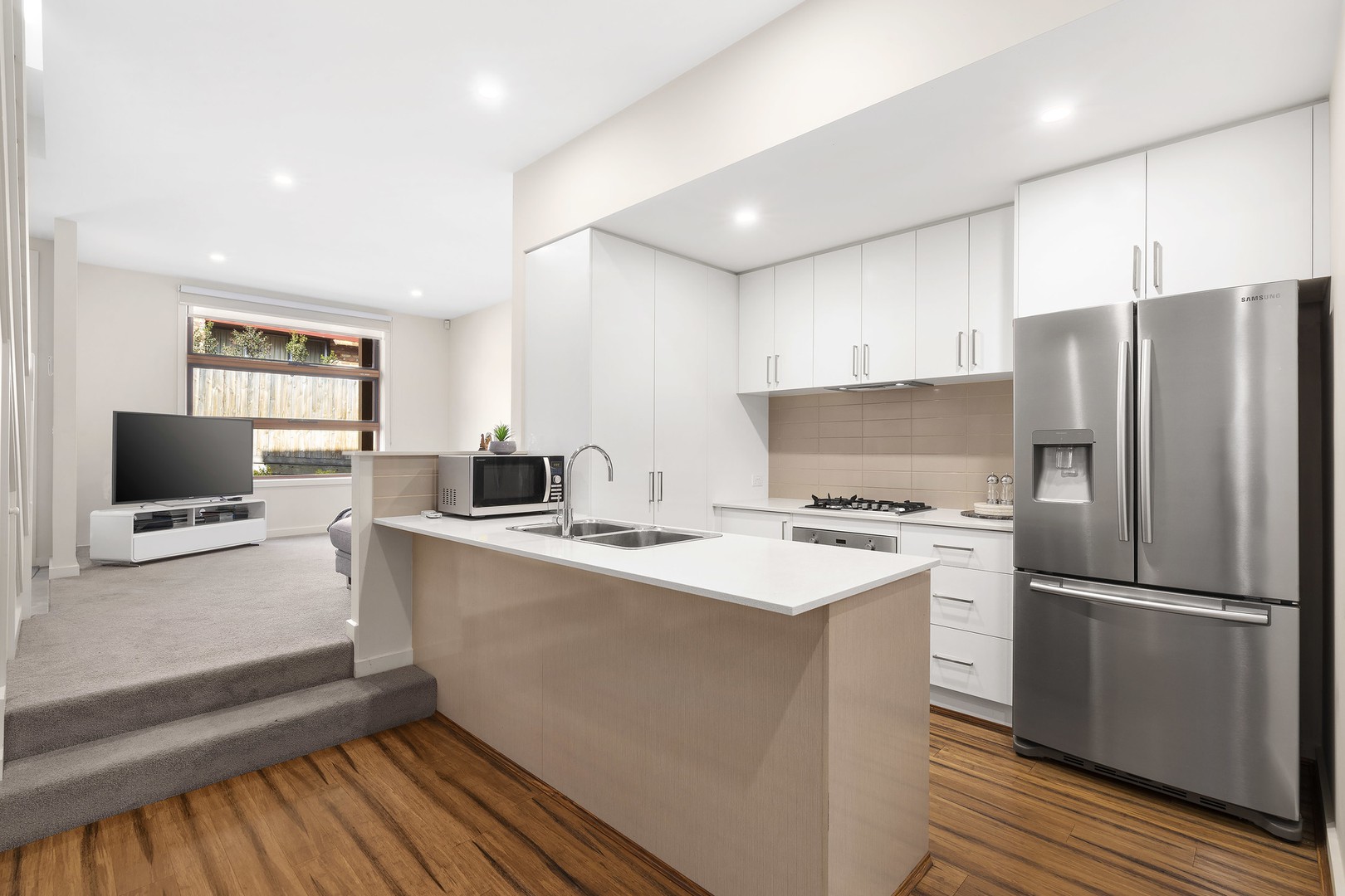 2/12 Eldale Avenue, Greensborough, VIC 3088 - Thumbnail 1 - 05/11/2020