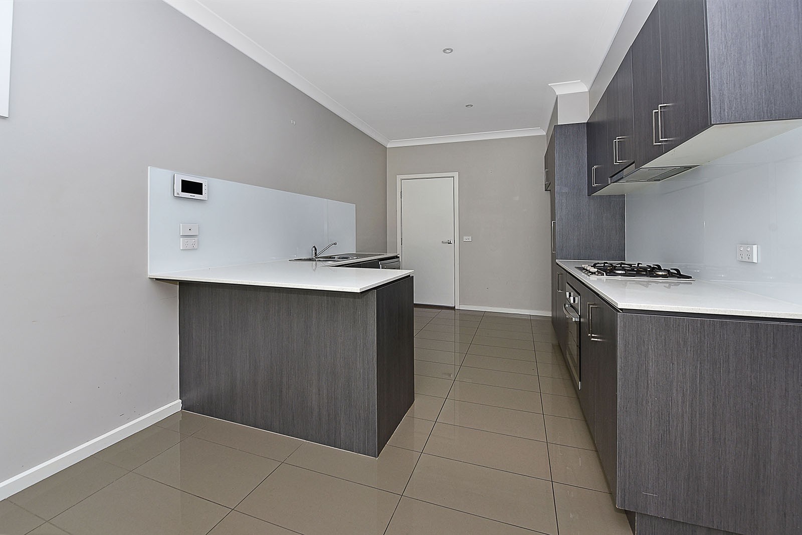 2/12 Florence Street, Niddrie, VIC 3042, Niddrie - Thumbnail 3