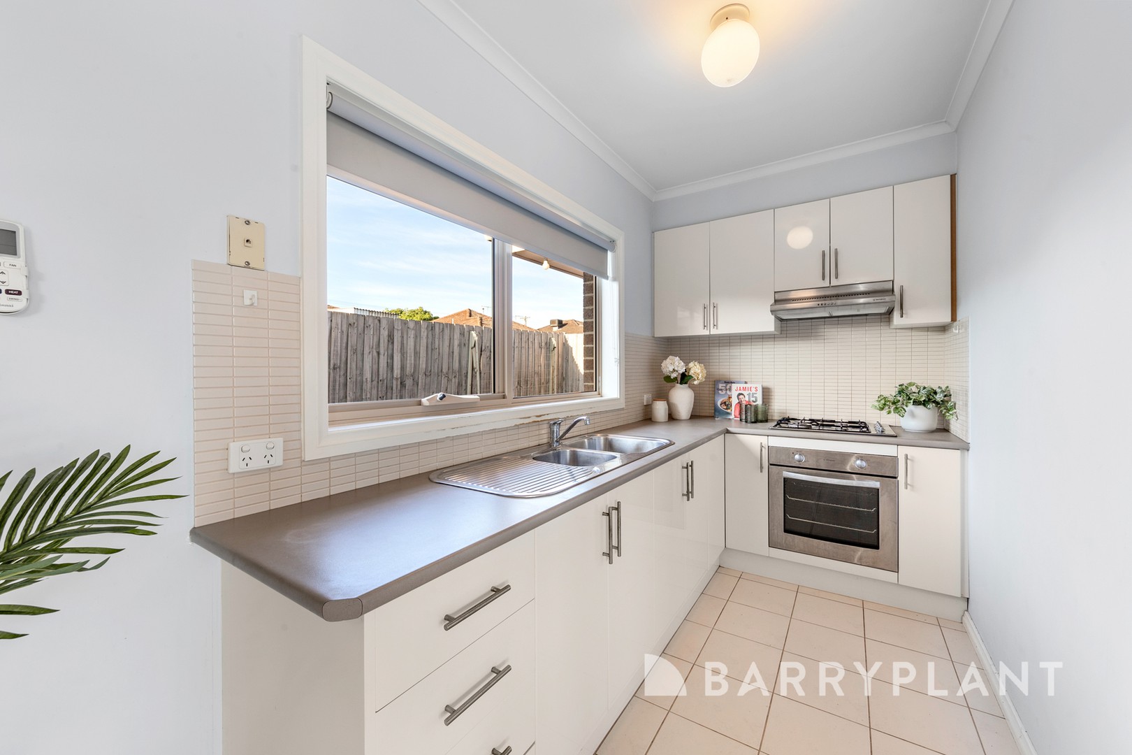 2/12 Hook Street, St Albans, VIC 3021, St Albans - Thumbnail 6