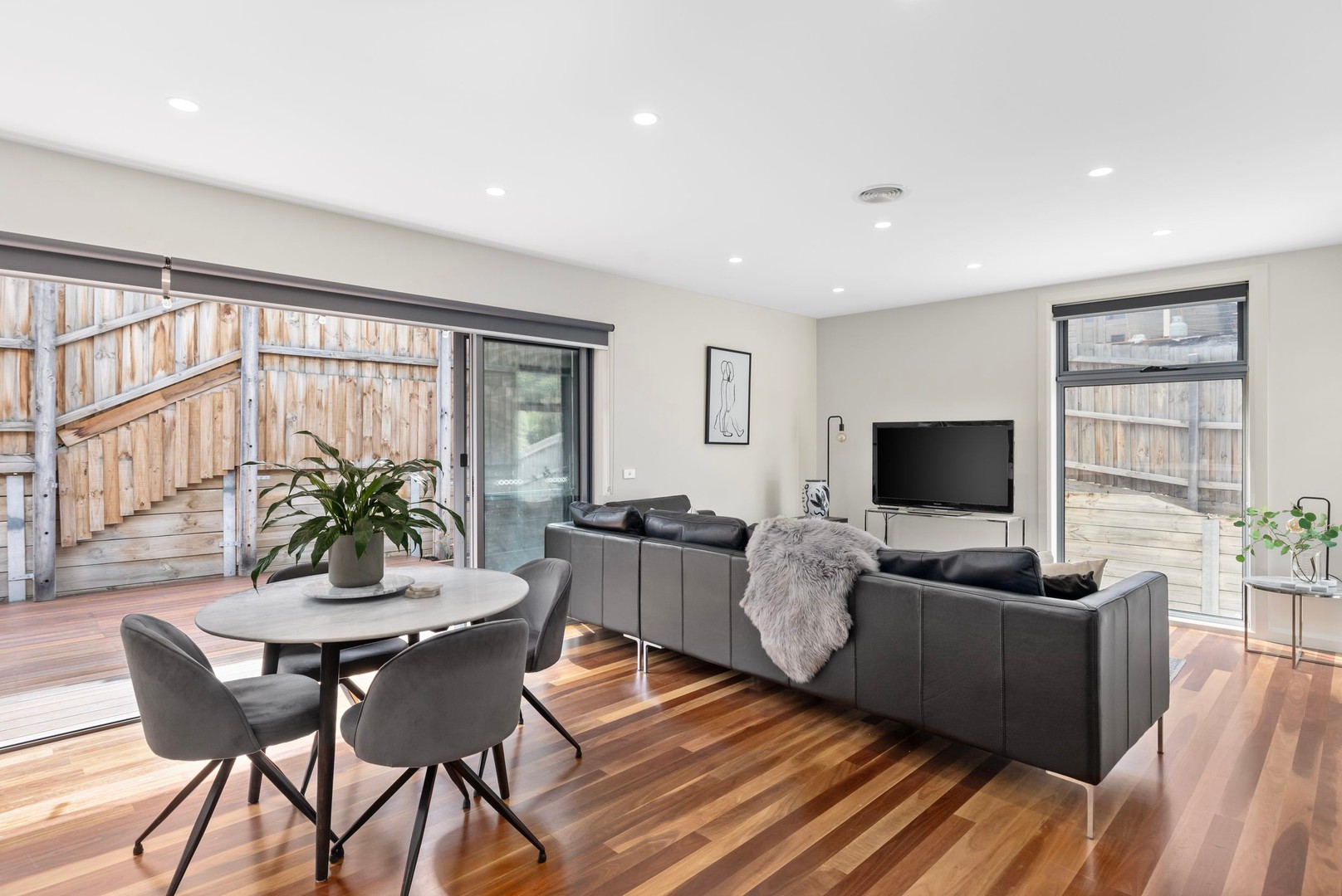 2/12 Hutchison Street, Niddrie, VIC 3042, Niddrie - Thumbnail 3