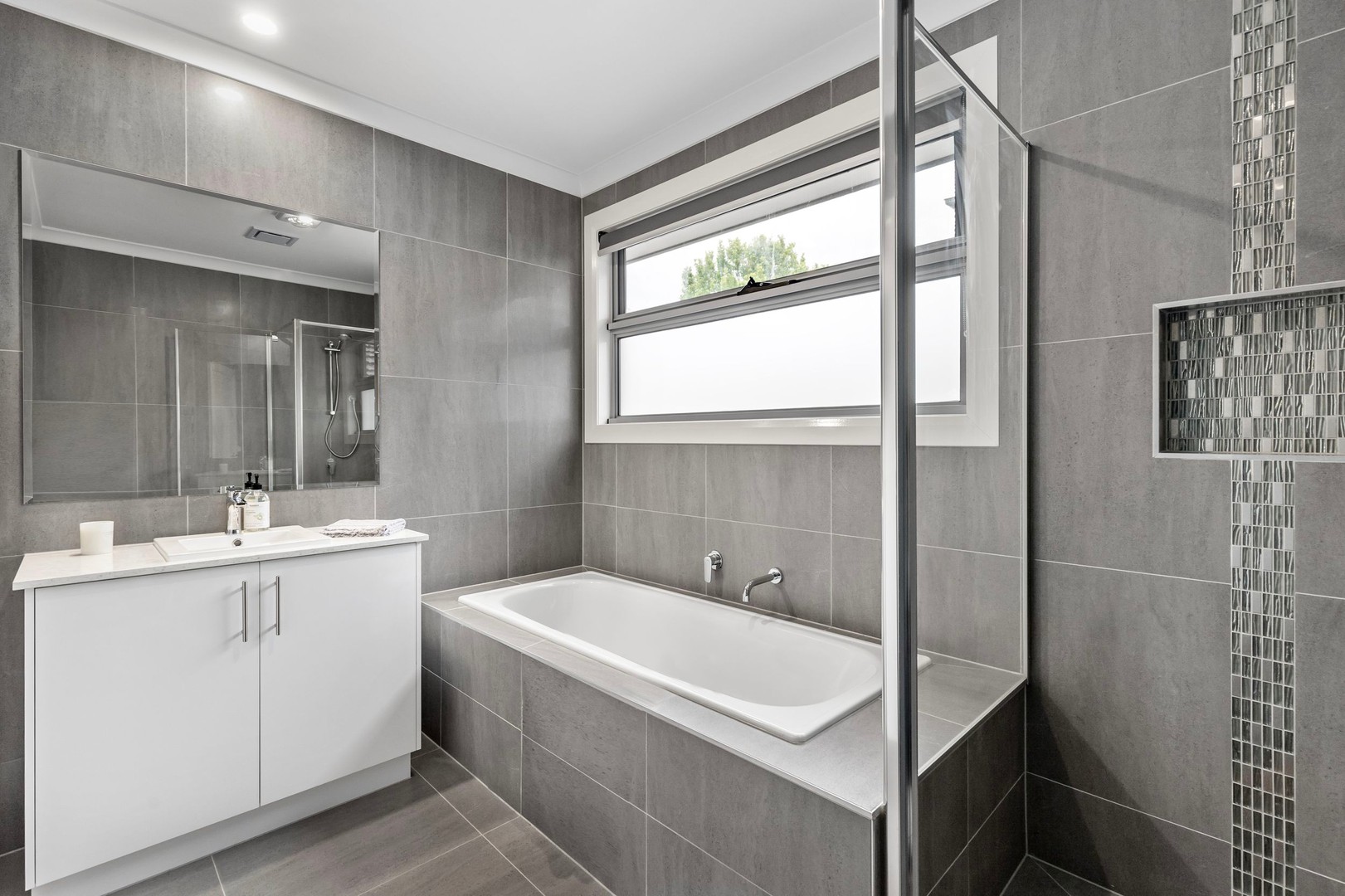 2/12 Hutchison Street, Niddrie, VIC 3042, Niddrie - Thumbnail 8