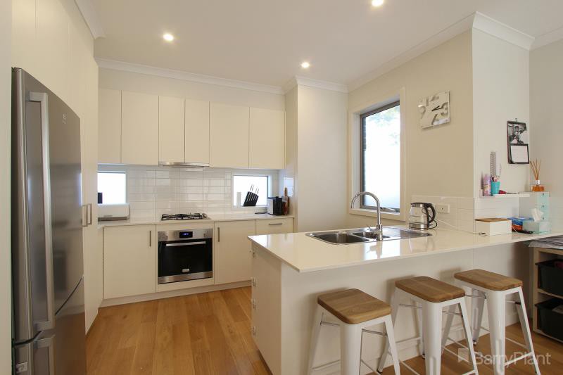 2/12 Jean Street, Cheltenham, VIC 3192, Cheltenham - Thumbnail 3