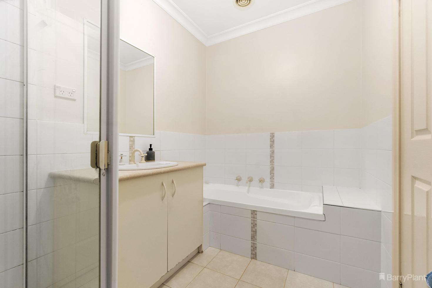 2/12 Jindalee Avenue, Yallambie, VIC 3085, Yallambie - Thumbnail 7