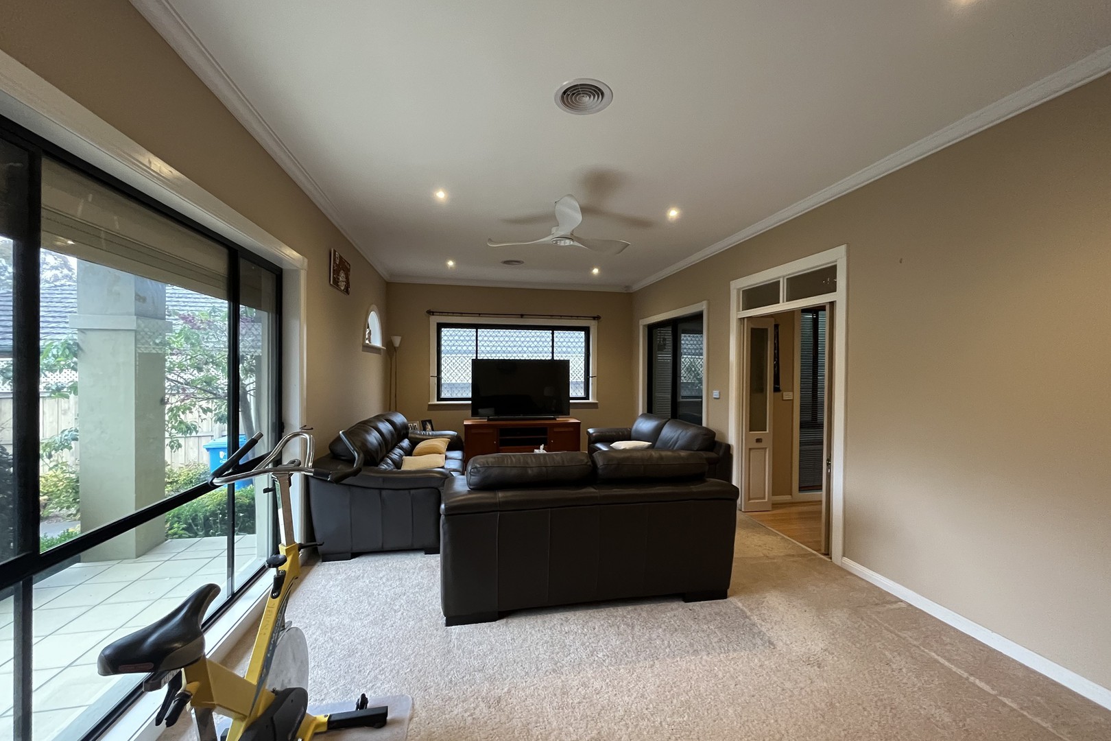 2/12 Lyall Road, Berwick, VIC 3806 - Thumbnail 2 - 29/11/2021