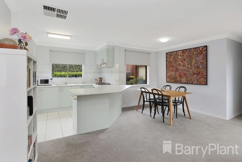 2/12 Meadowvale Dr, Grovedale, VIC 3216, Grovedale - Thumbnail 2