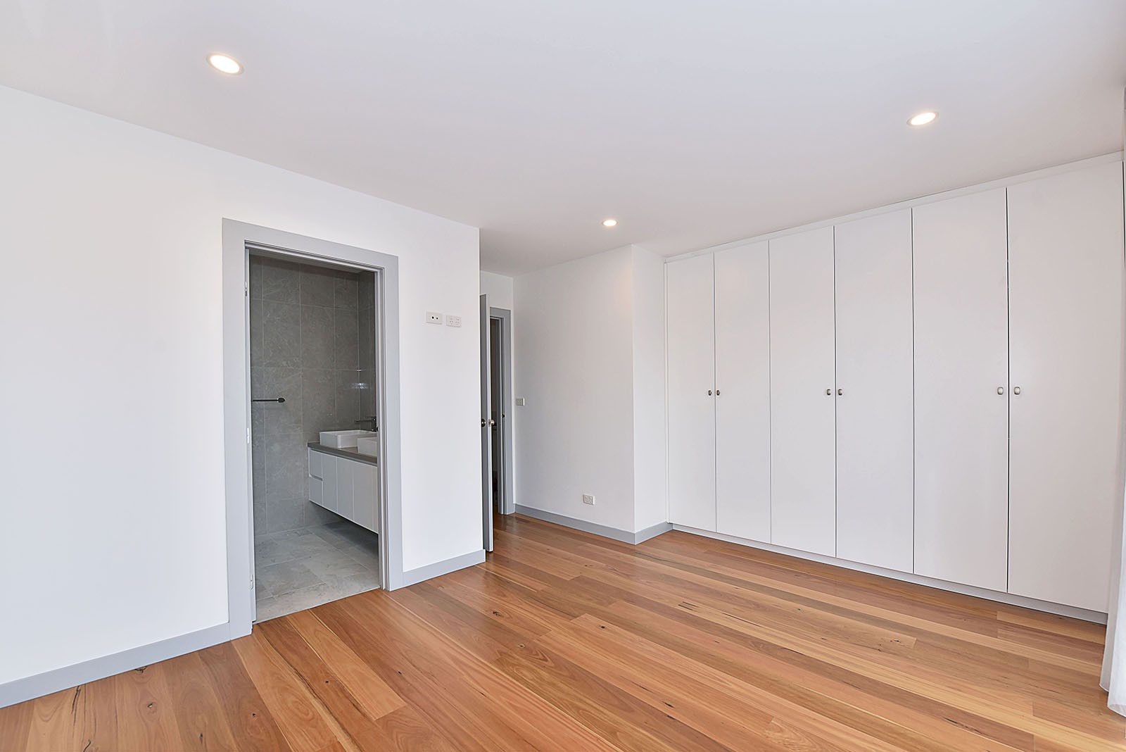 2/12 Michael Court, Niddrie, VIC 3042, Niddrie - Thumbnail 4