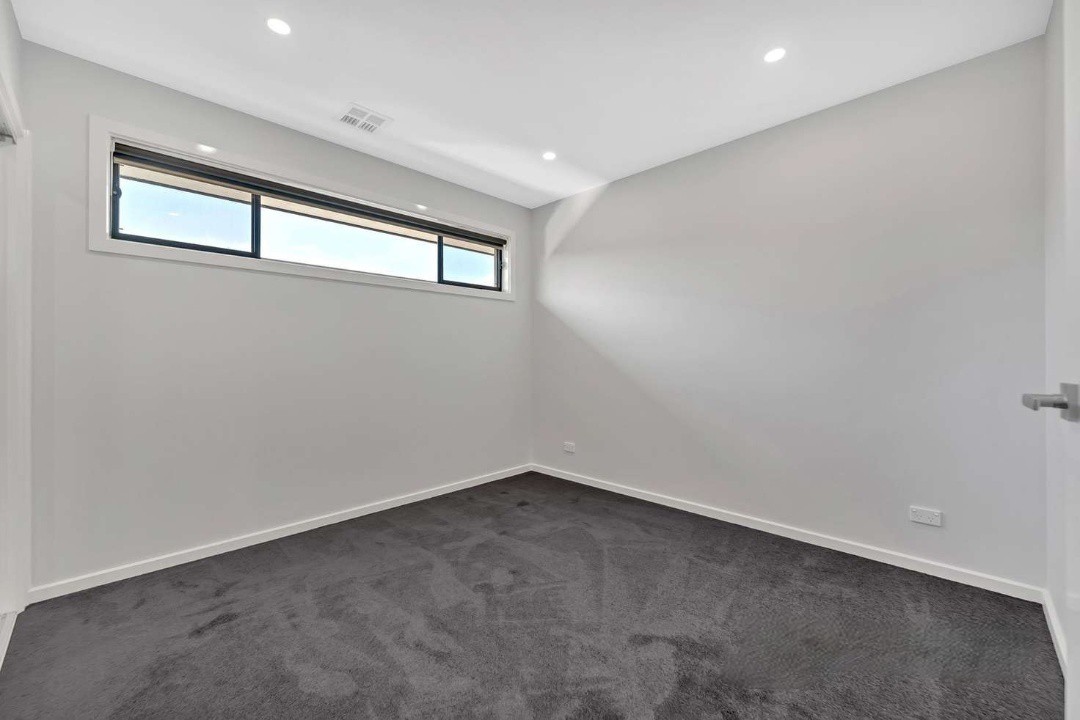 2/12 Pilbara Avenue, Burnside, VIC 3023, Burnside - Thumbnail 2