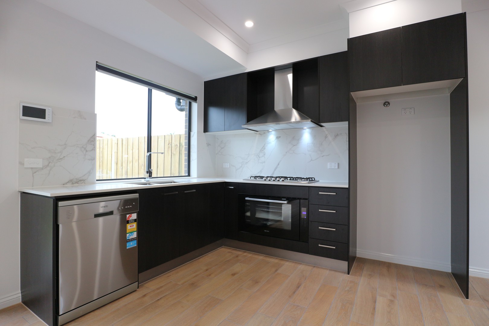 2/12 Whiteside Street, Springvale, VIC 3171, Springvale - Thumbnail 3