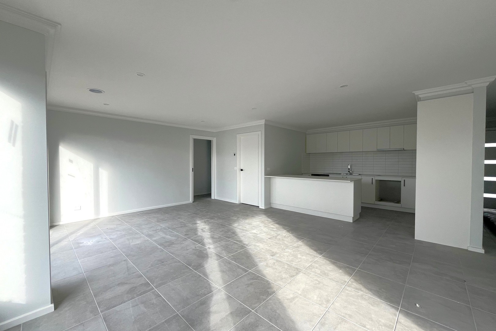 2/120 Racecourse Road North, Pakenham, VIC 3810, Pakenham - Thumbnail 2