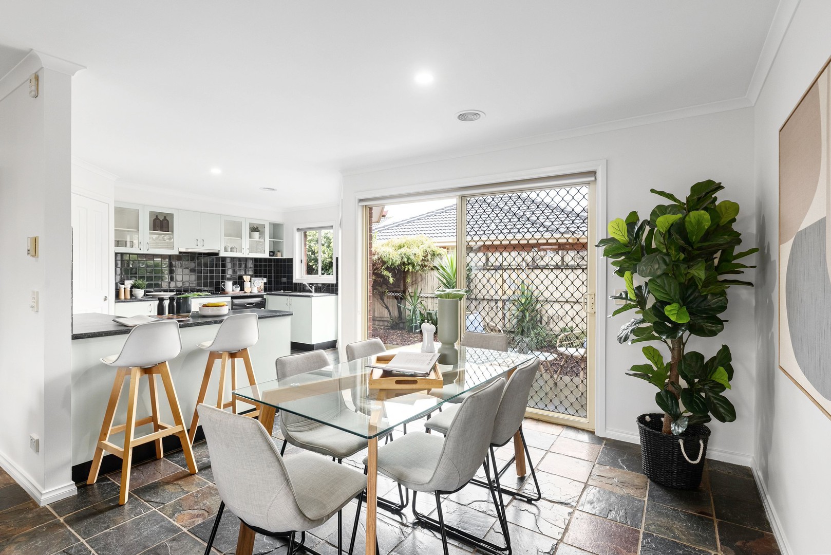2/121 McNamara Avenue, Airport West, VIC 3042, Airport West - Thumbnail 5