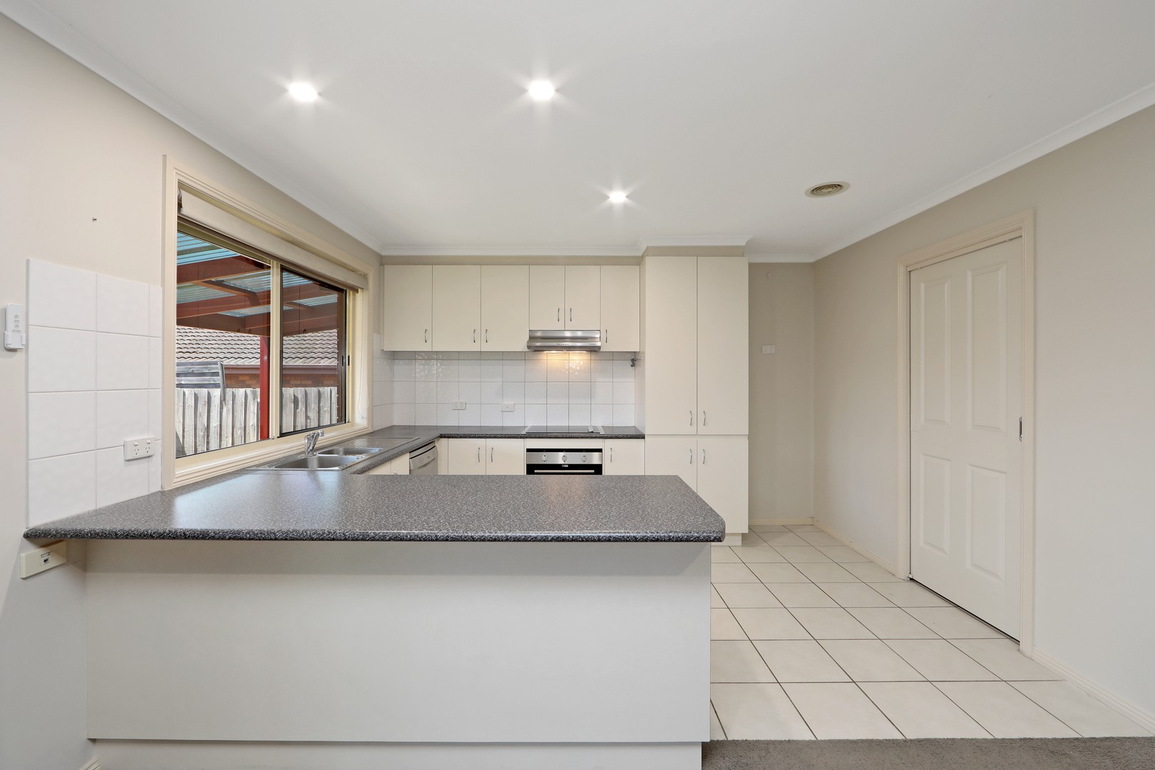 2/121 Murrindal  Drive, Rowville, VIC 3178, Rowville - Thumbnail 5
