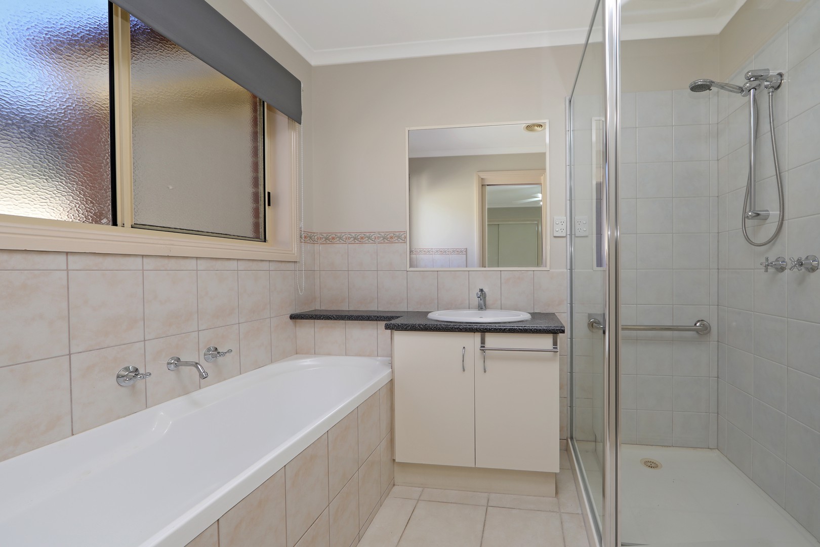 2/121 Murrindal  Drive, Rowville, VIC 3178, Rowville - Thumbnail 3