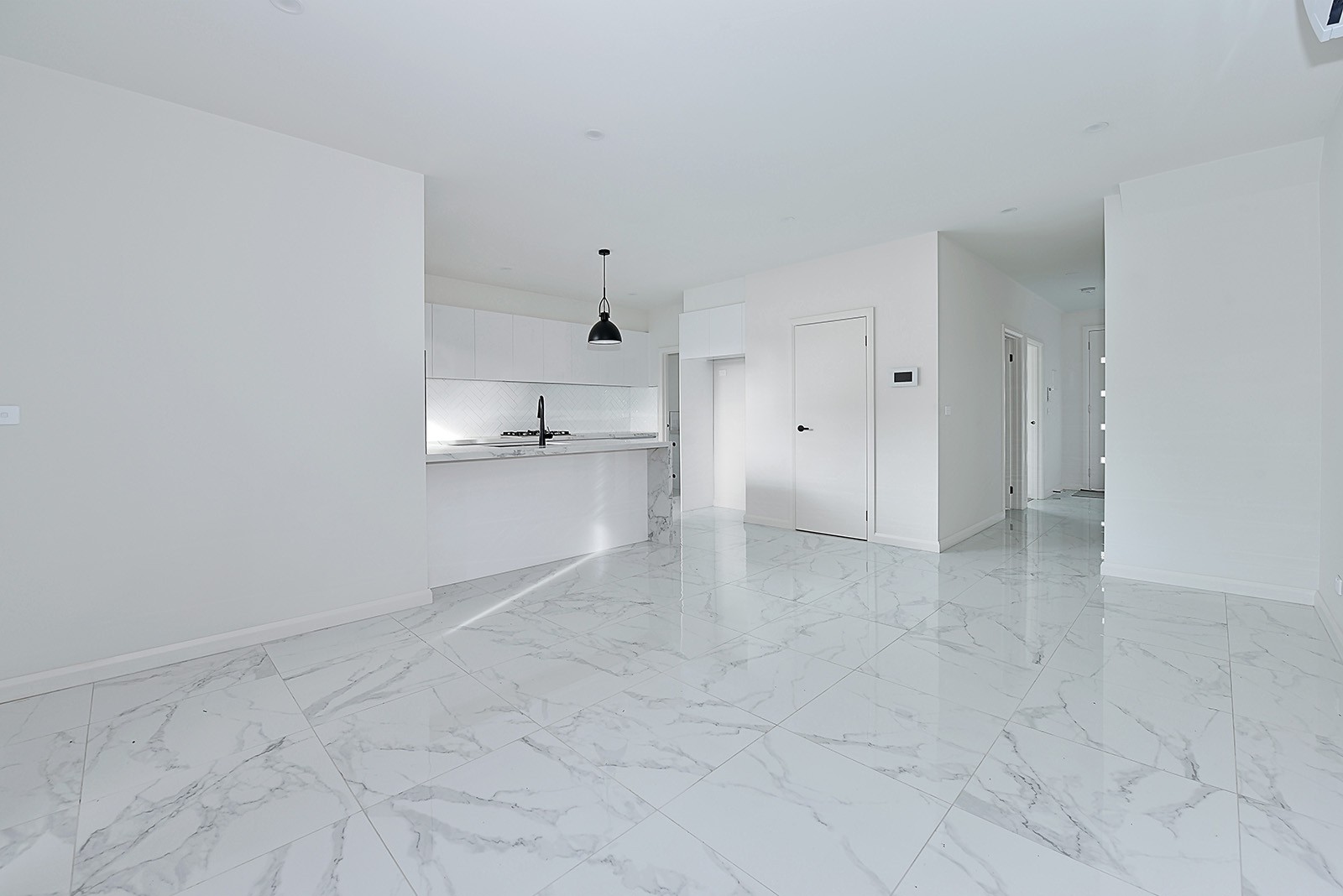 2/124 Essex Street, Pascoe Vale, VIC 3044, Pascoe Vale - Thumbnail 2