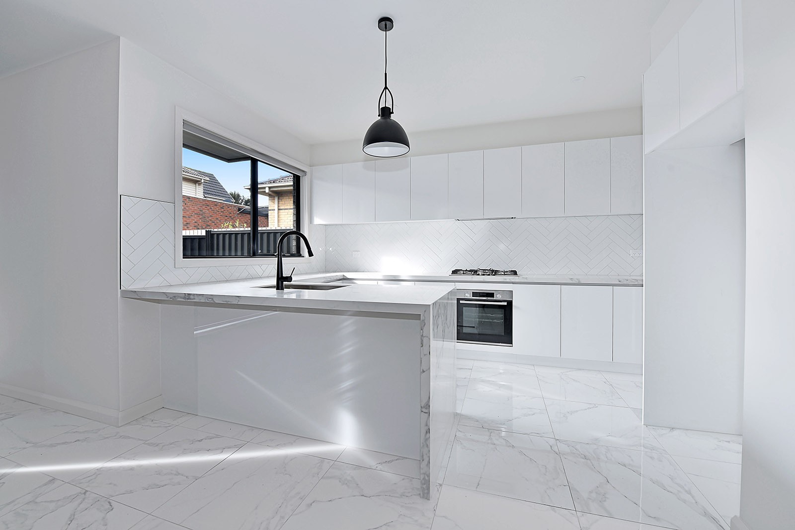 2/124 Essex Street, Pascoe Vale, VIC 3044, Pascoe Vale - Thumbnail 3