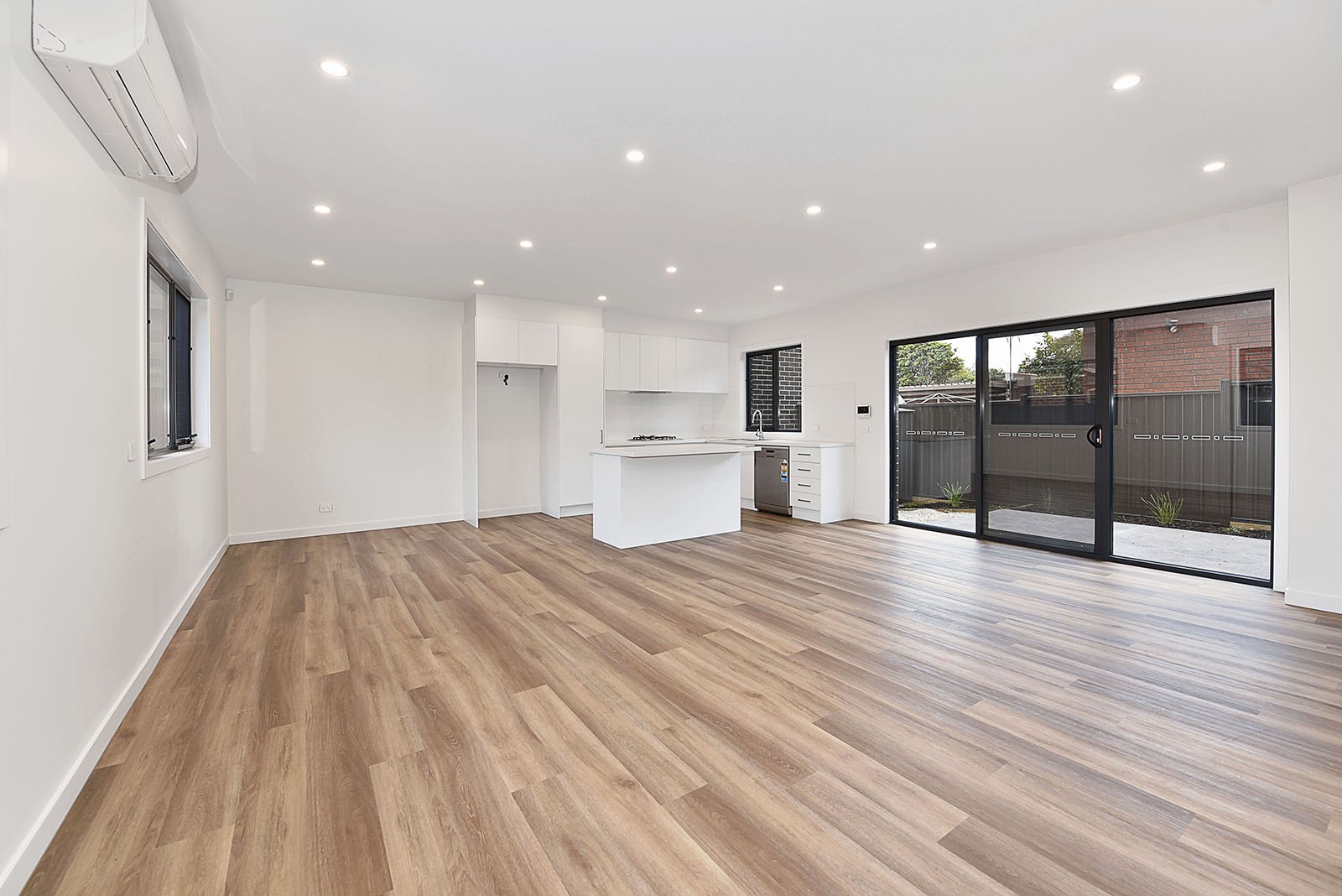 2/125 Bowes Avenue, Airport West, VIC 3042, Airport West - Thumbnail 2