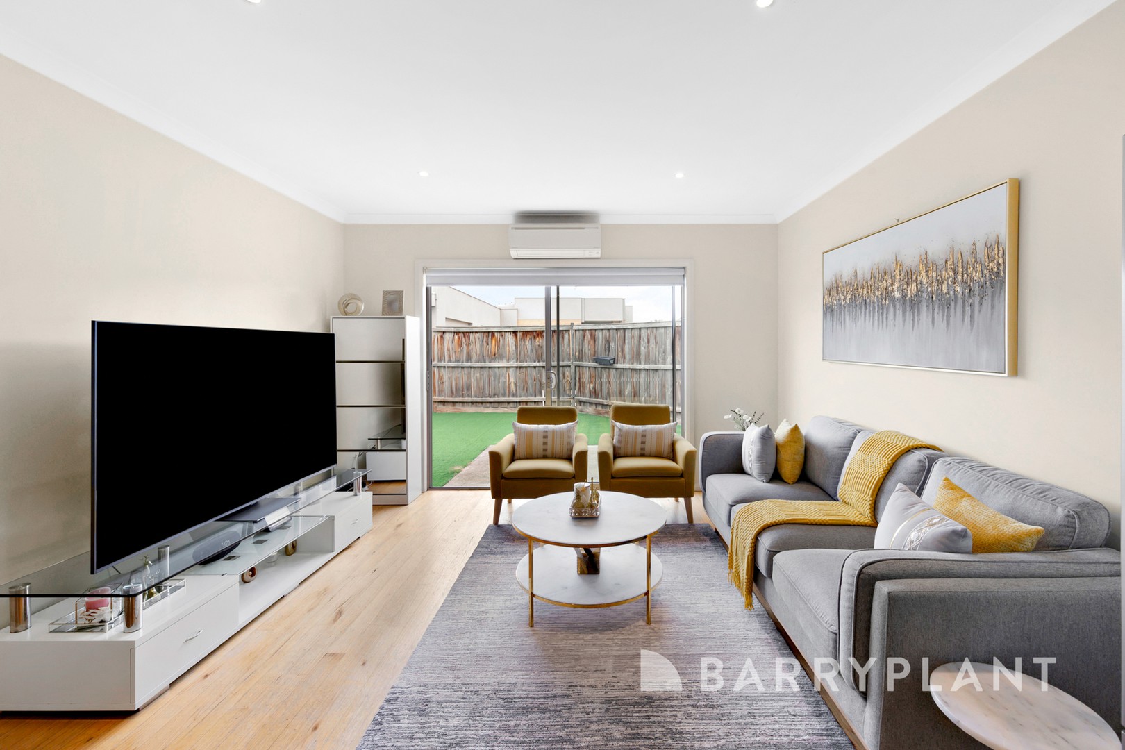 2/125 Fox Street, St Albans, VIC 3021 - Thumbnail 2 - 29/04/2025