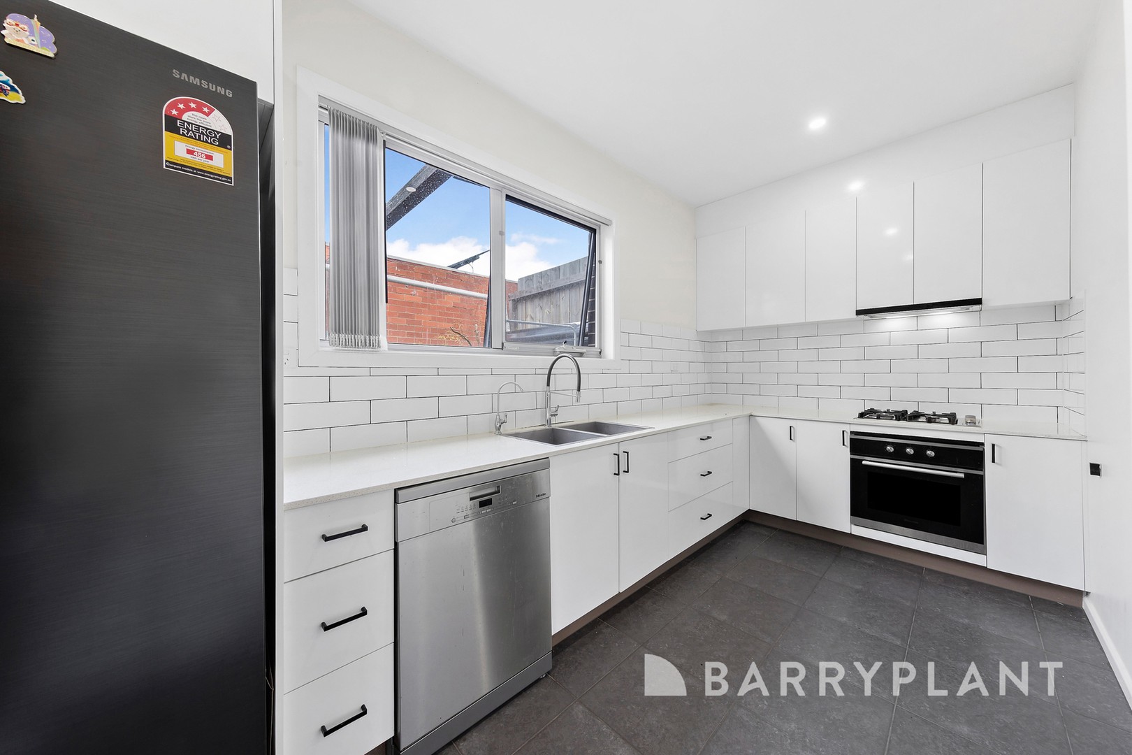 2/127 William Street, St Albans, VIC 3021, St Albans - Thumbnail 4