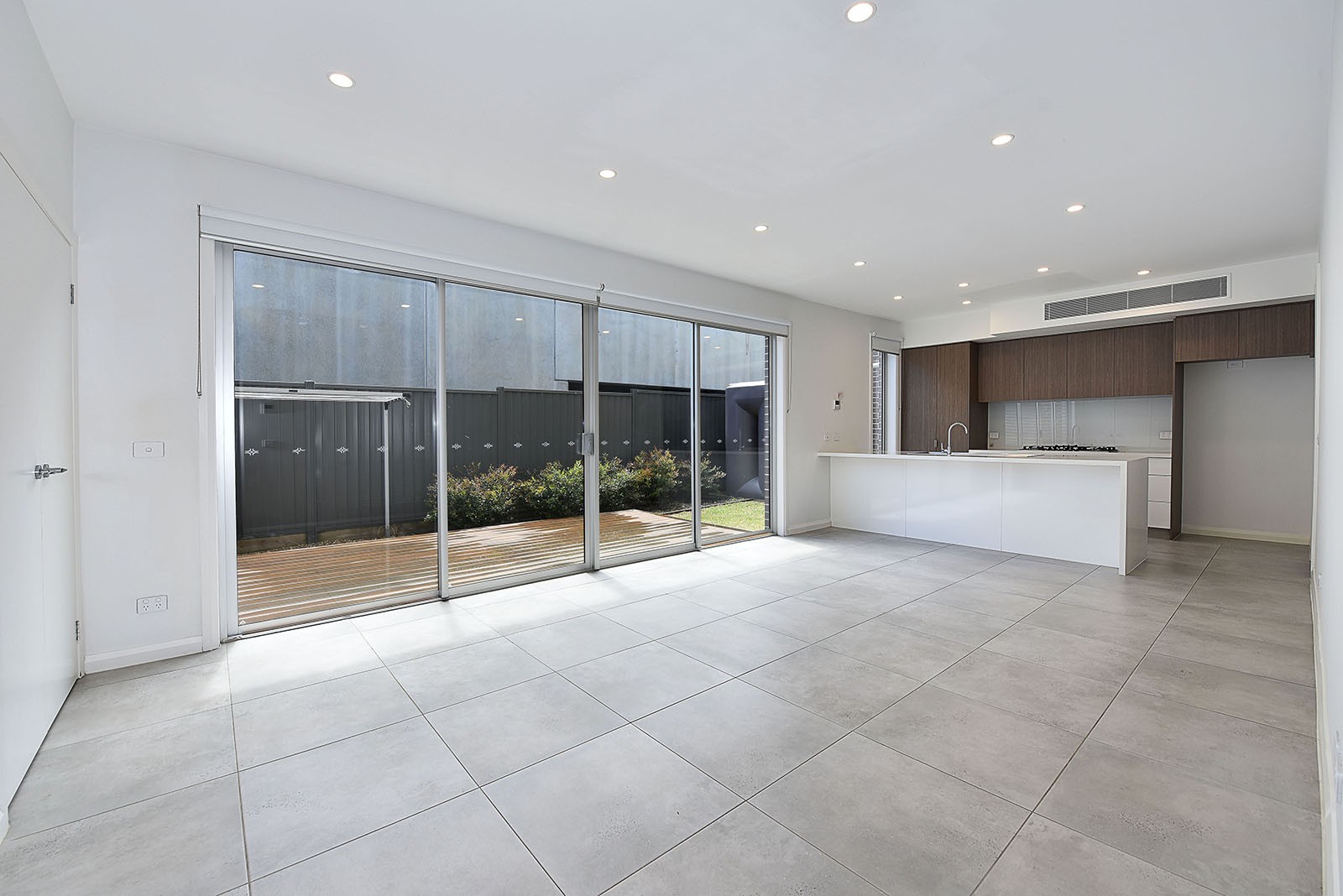 2/128 Bowes Avenue, Airport West, VIC 3042, Airport West - Thumbnail 2
