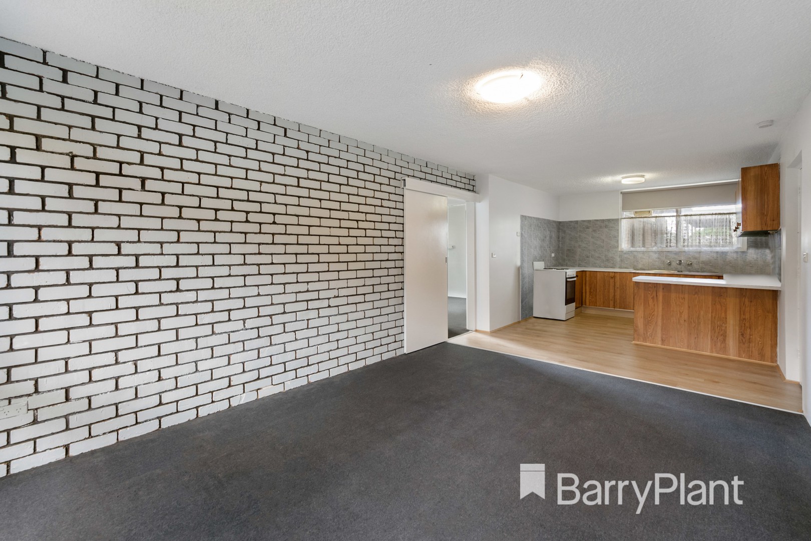 2/128 East EsplanadeSt Albans, VIC 3021, St Albans - Thumbnail 4